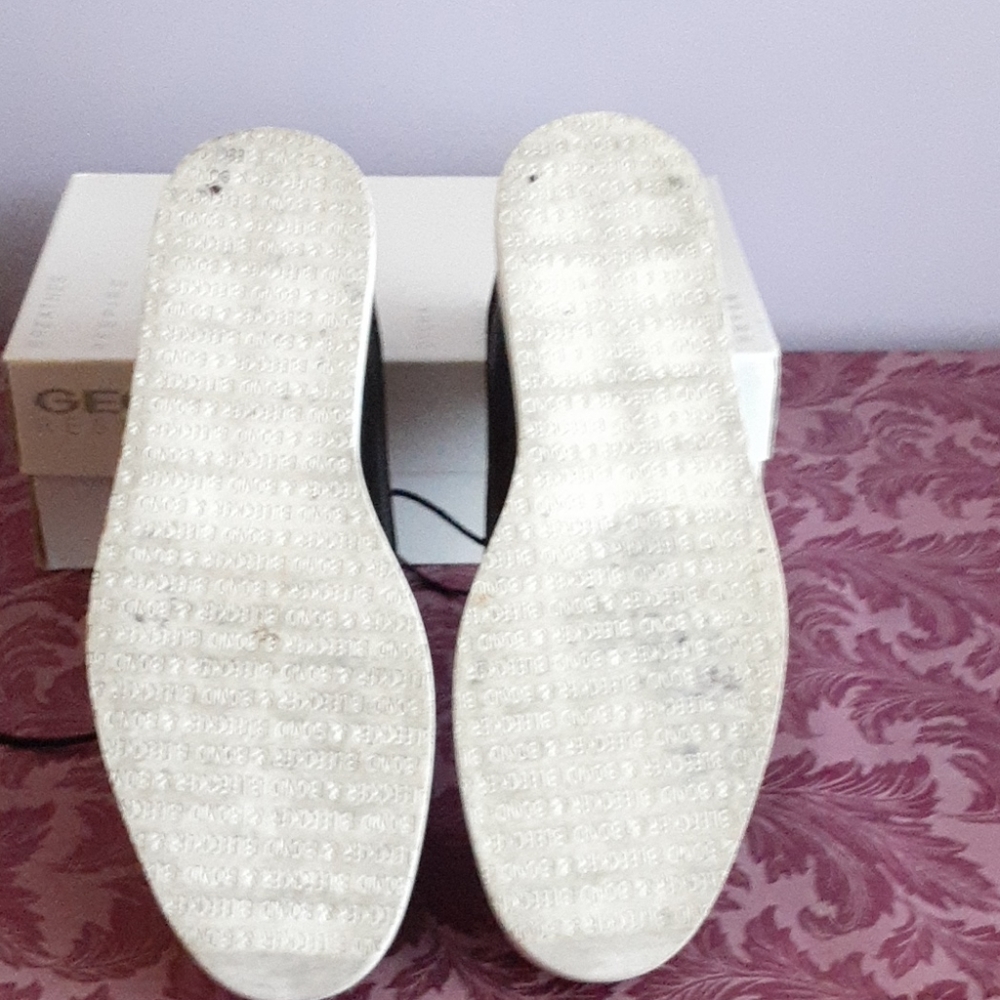 Black Bleecker & Bond Greer Wedge - Picture 8 of 10